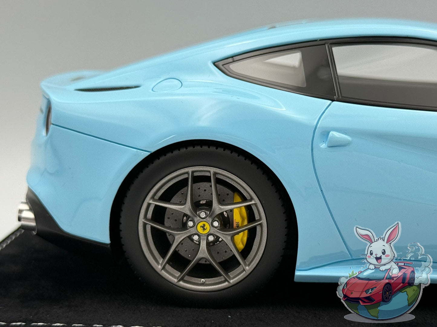 HH Model 1:18 Ferrari F12 Berlinetta (Azzurro La Plata)