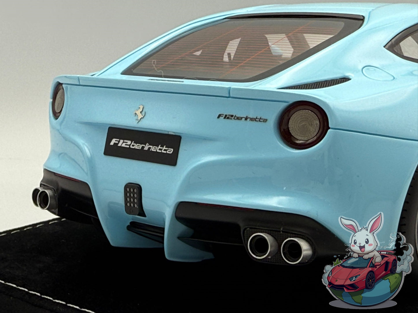 HH Model 1:18 Ferrari F12 Berlinetta (Azzurro La Plata)