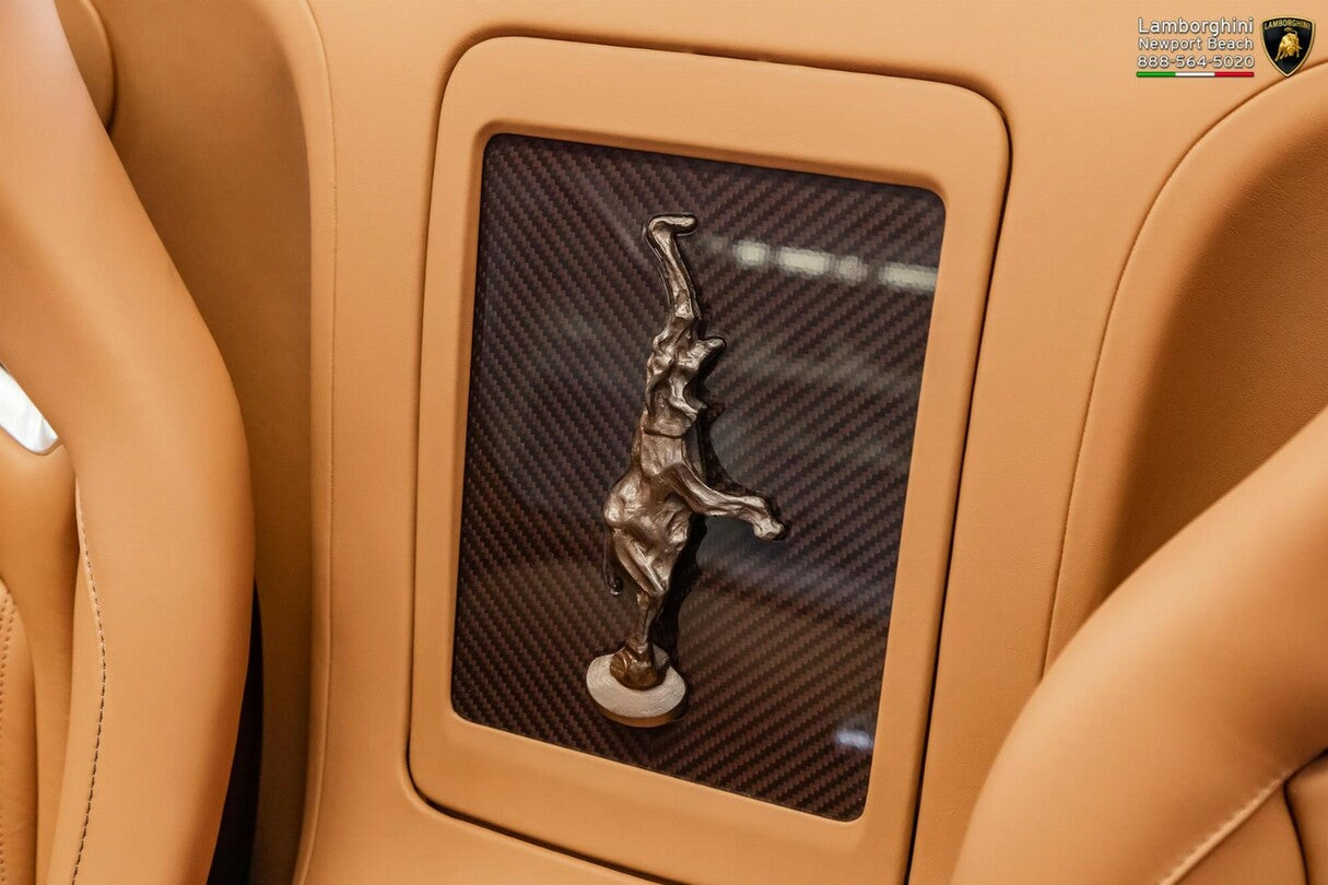 PRE-ORDER HH Model x Miniature Planet 1:18 Bugatti Veyron Vitesse 'Rembrandt' (Exclusive Model)