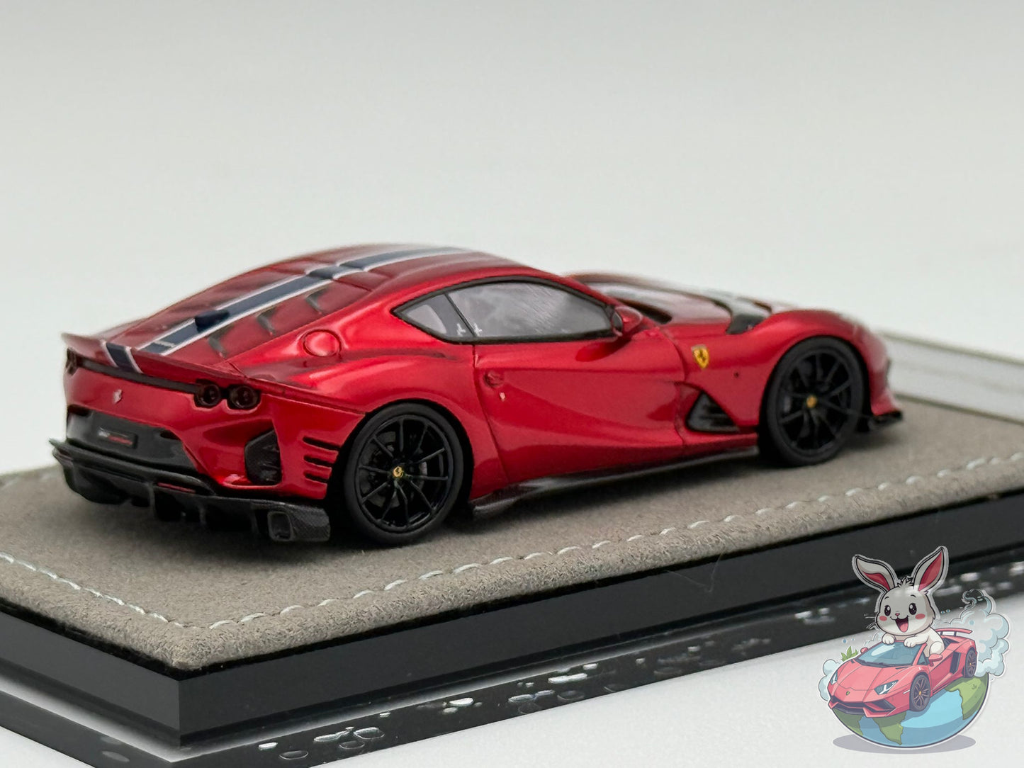 Henson & Heaven 1:64 Ferrari 812 Competizione (Rosso F1)