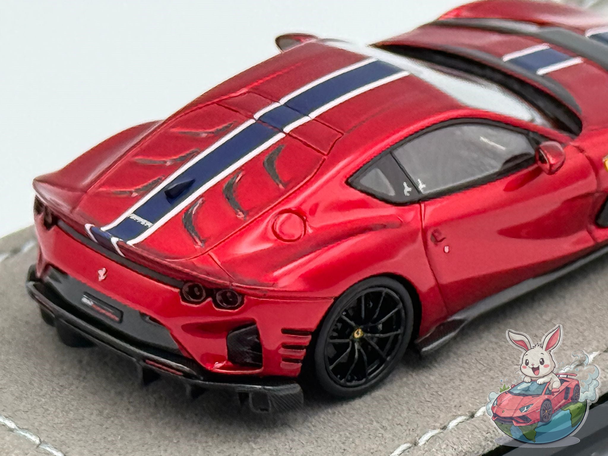 HH 1/64 フェラーリ 812c メタリックレッド&シークレットカラー HH Model 1:64 Ferrari 812 Competizione Resin Model – YX car model