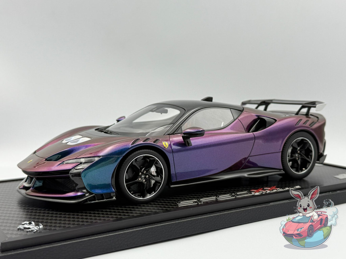 BBR 1:18 Ferrari SF90XX Stradale (Chameleon and black roof)