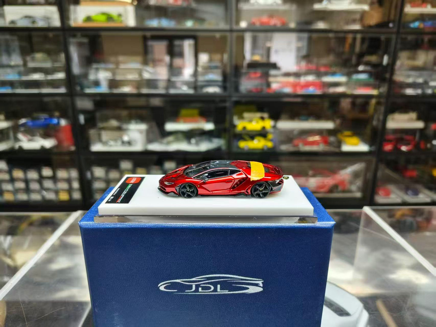 JDL 1:64 Lamborghini Centenario LP770-4 (Metallic Red)