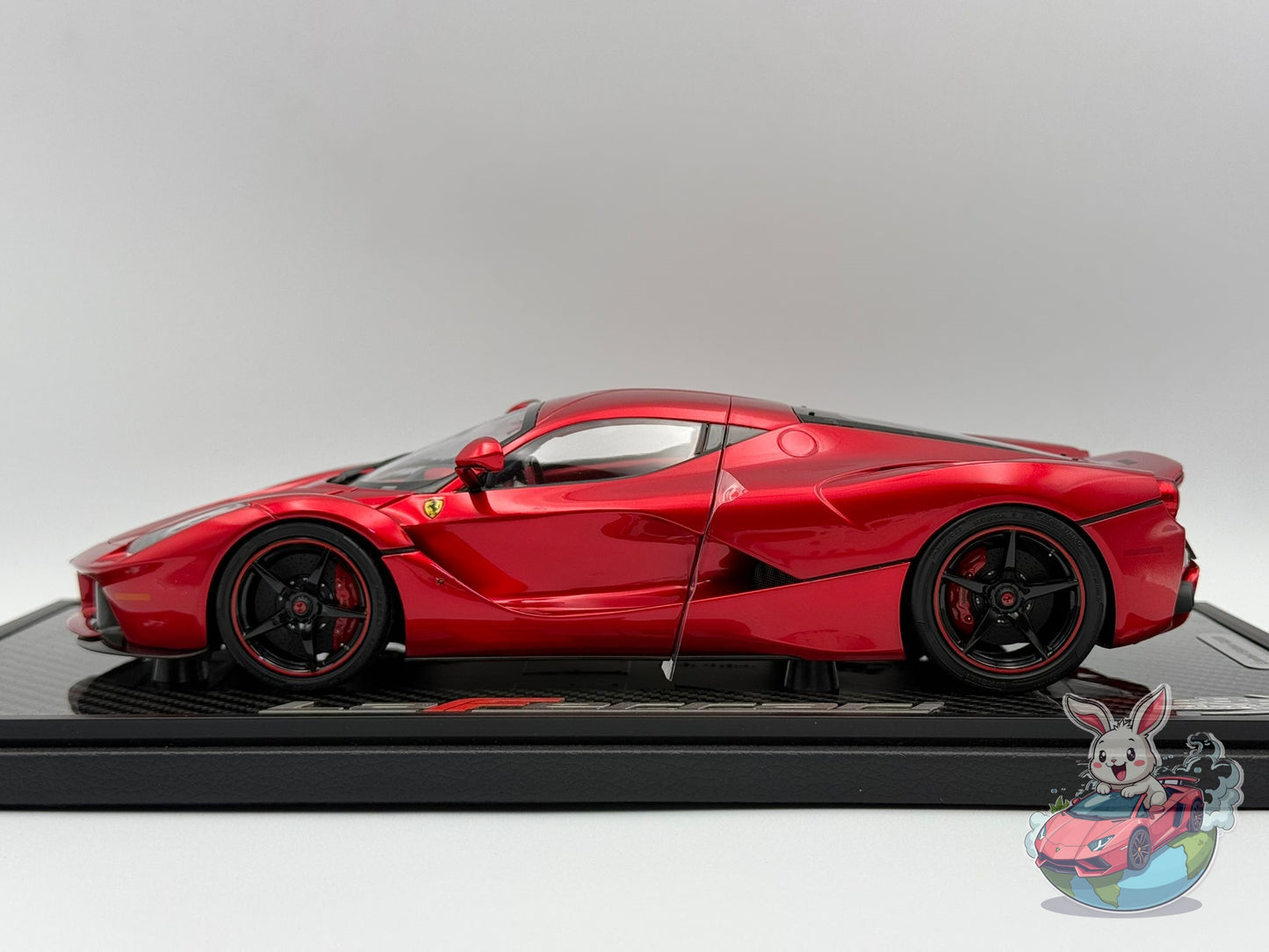 BBR 1:18 Ferrari Laferrari (Lewis Hamilton) - SPECIAL COFFRET