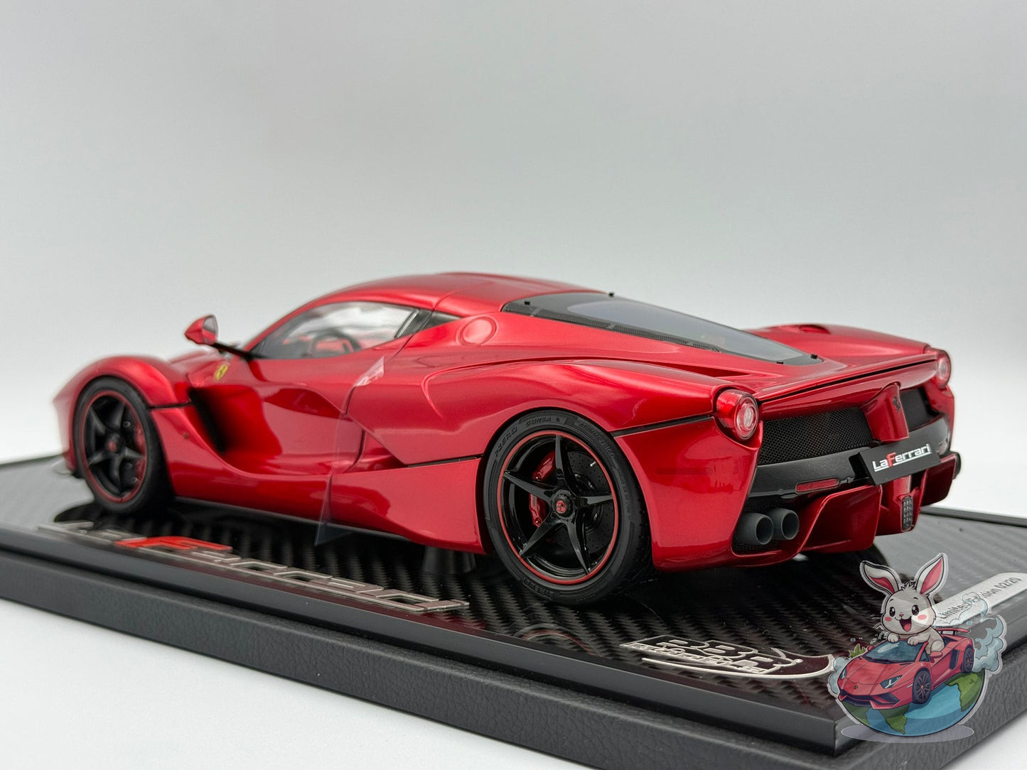 BBR 1:18 Ferrari Laferrari (Lewis Hamilton) - SPECIAL COFFRET