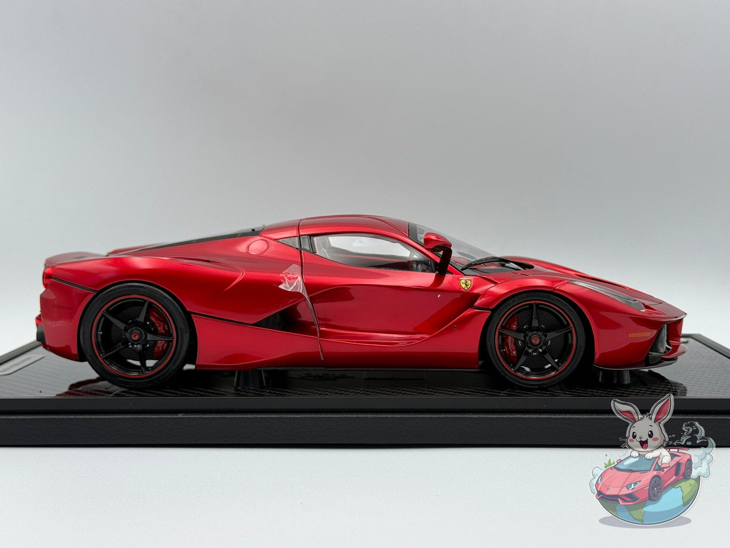 BBR 1:18 Ferrari Laferrari (Lewis Hamilton) - SPECIAL COFFRET