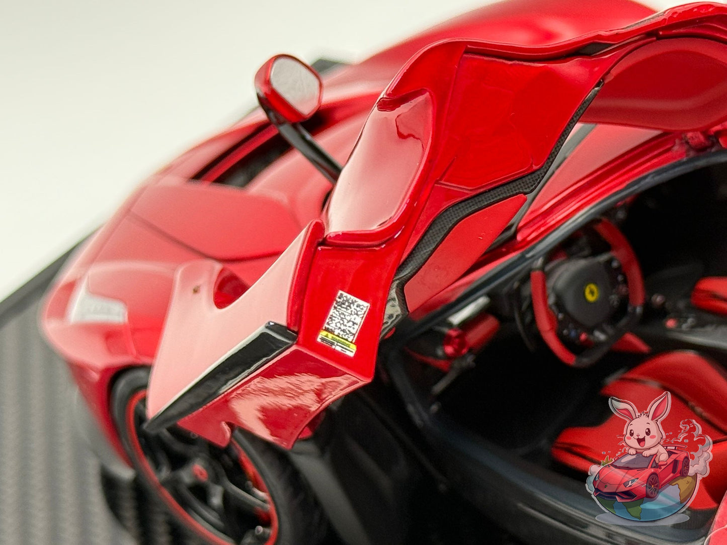 BBR 1:18 Ferrari Laferrari (Lewis Hamilton) - SPECIAL COFFRET