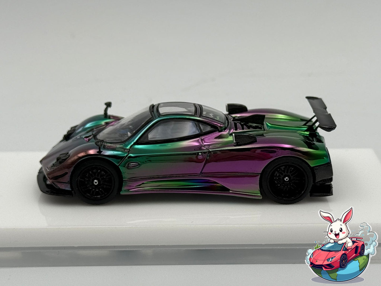 Henson & Heaven 1:64 Pagani Zonda Tricolore (Chameleon)