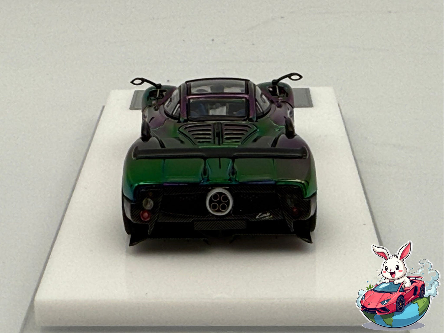 Henson & Heaven 1:64 Pagani Zonda Tricolore (Chameleon)