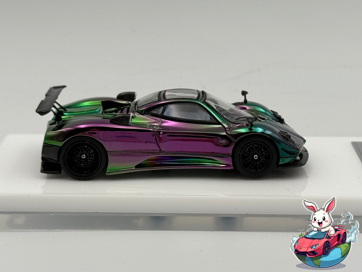 Henson & Heaven 1:64 Pagani Zonda Tricolore (Chameleon)