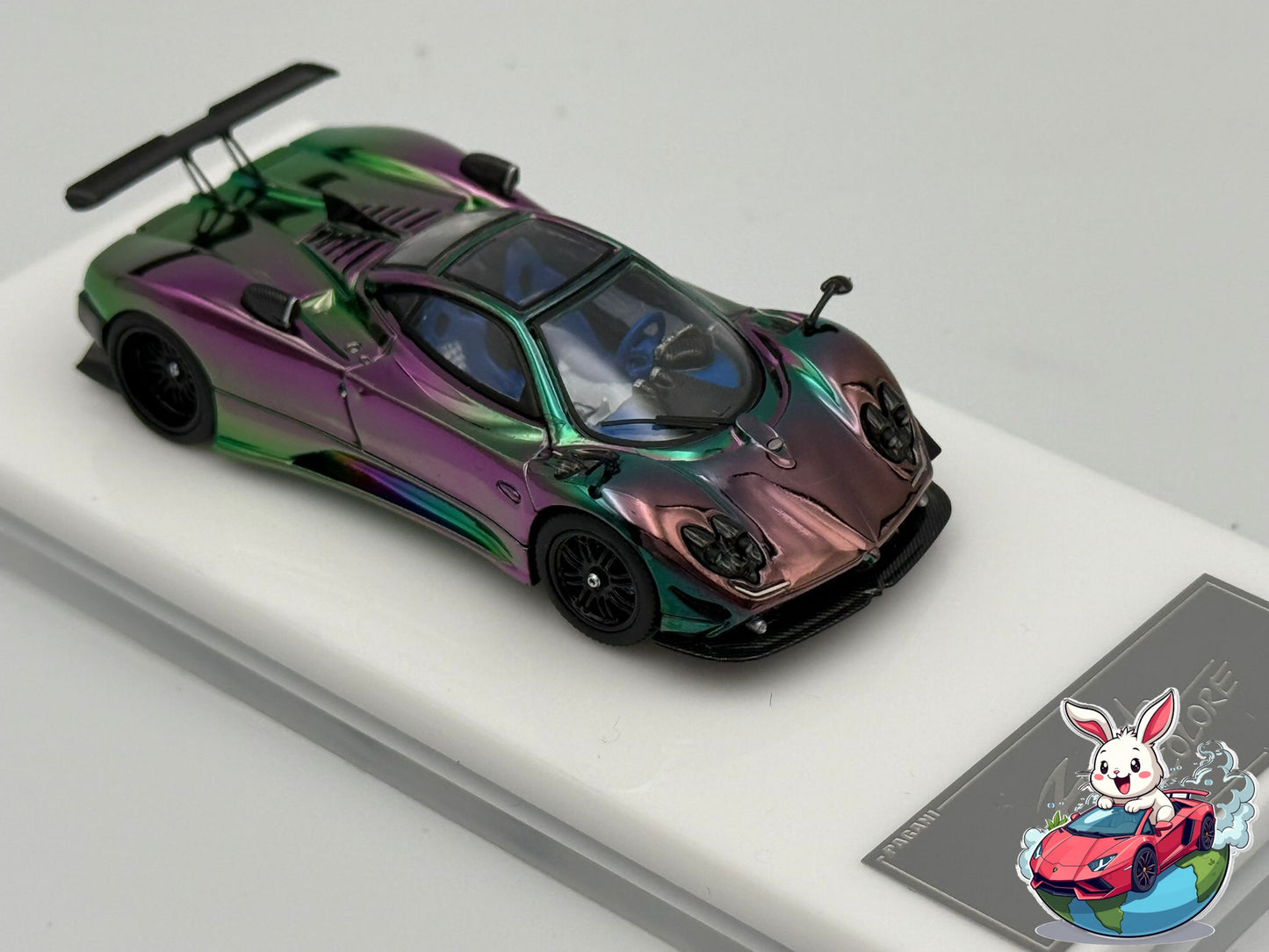 Henson & Heaven 1:64 Pagani Zonda Tricolore (Chameleon)