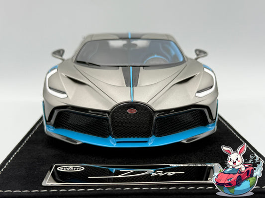 Henson & Heaven 1:18 Bugatti Divo (Pebble Beach Show Car)