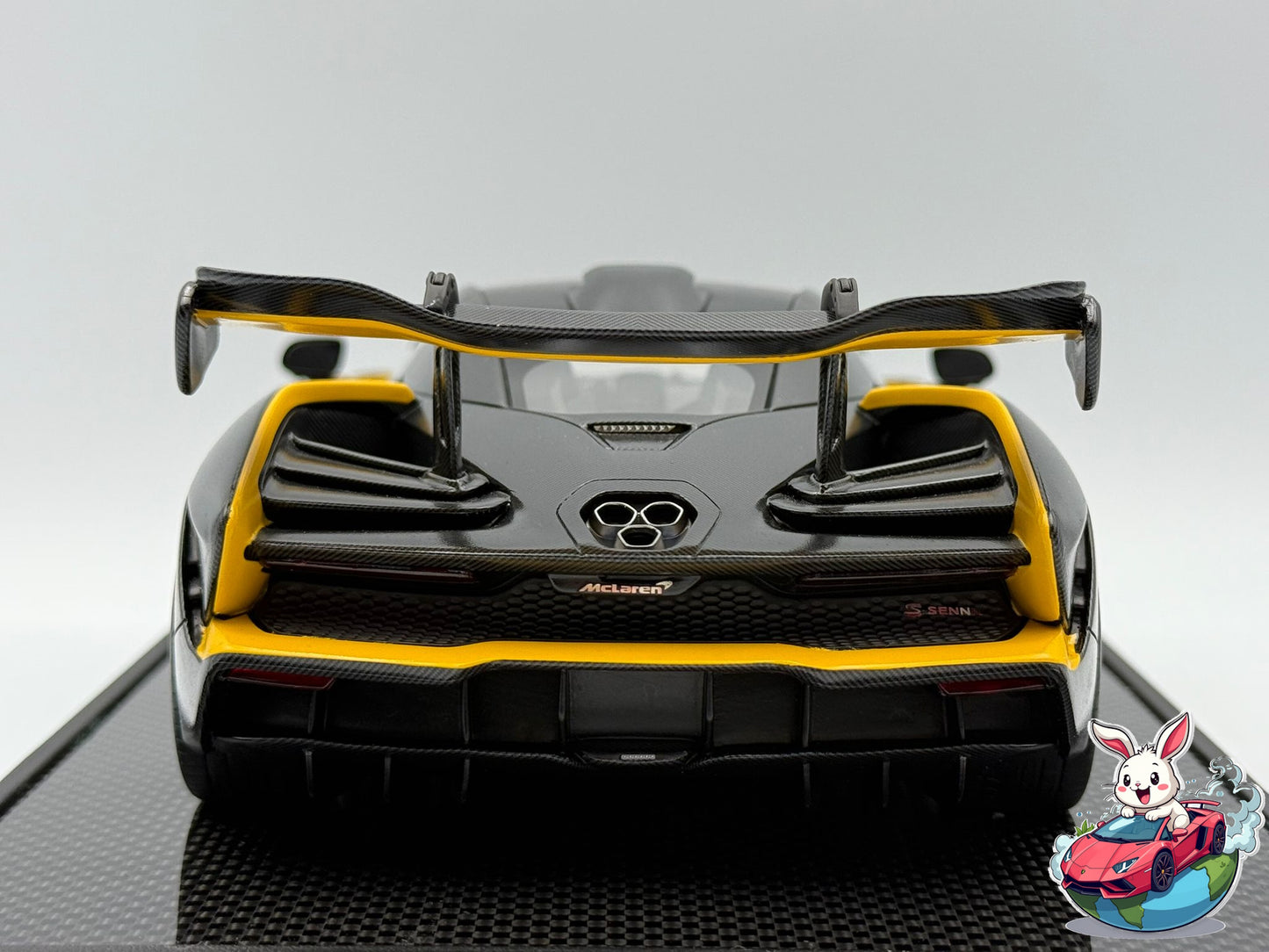 Ivy Merit 1:18 McLaren Senna MSO (Carbon Fiber/Yellow)