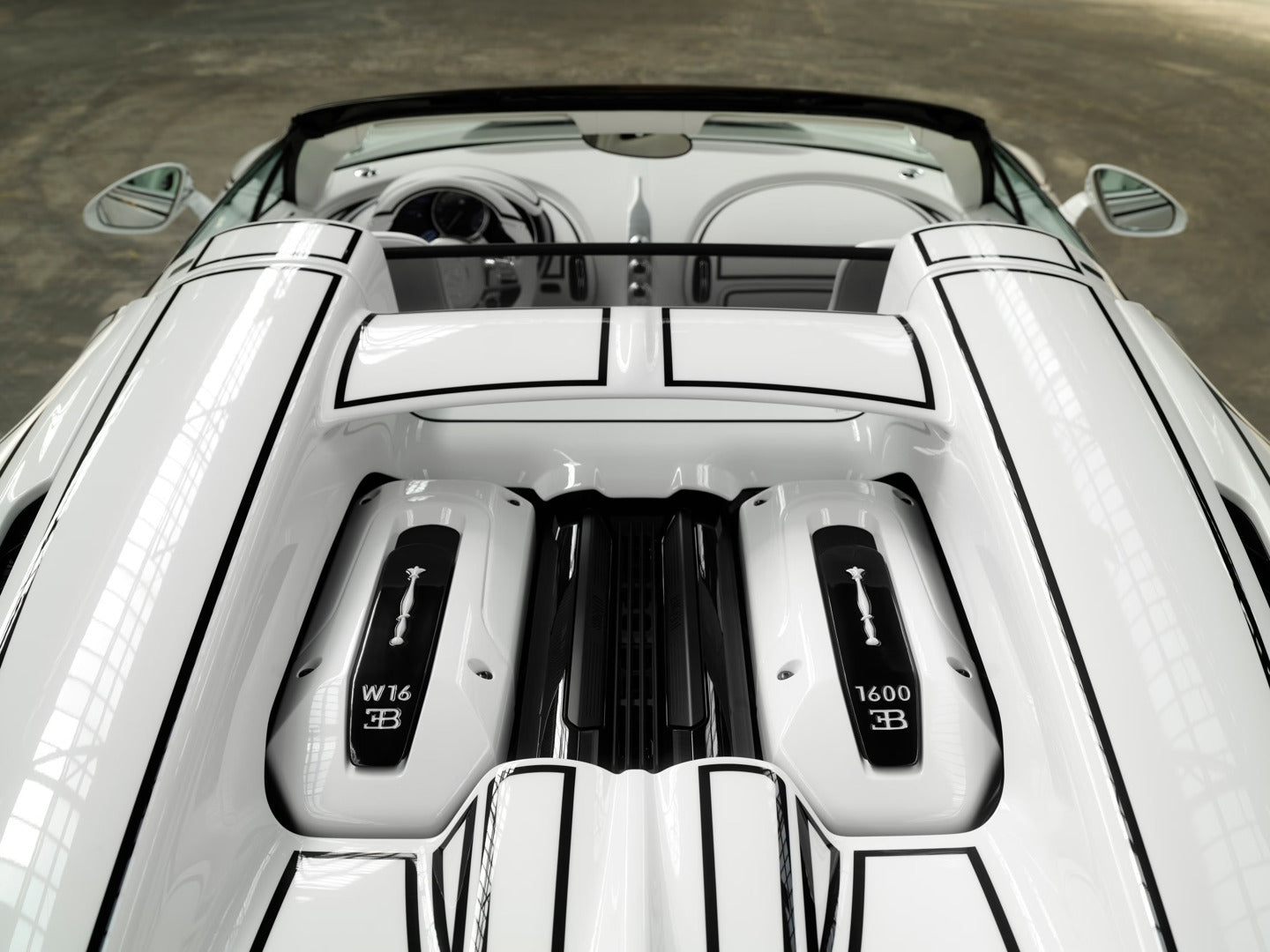 PREORDER Henson & Heaven 1:18 Bugatti Mistral W16 ‘Blanc Éternel’