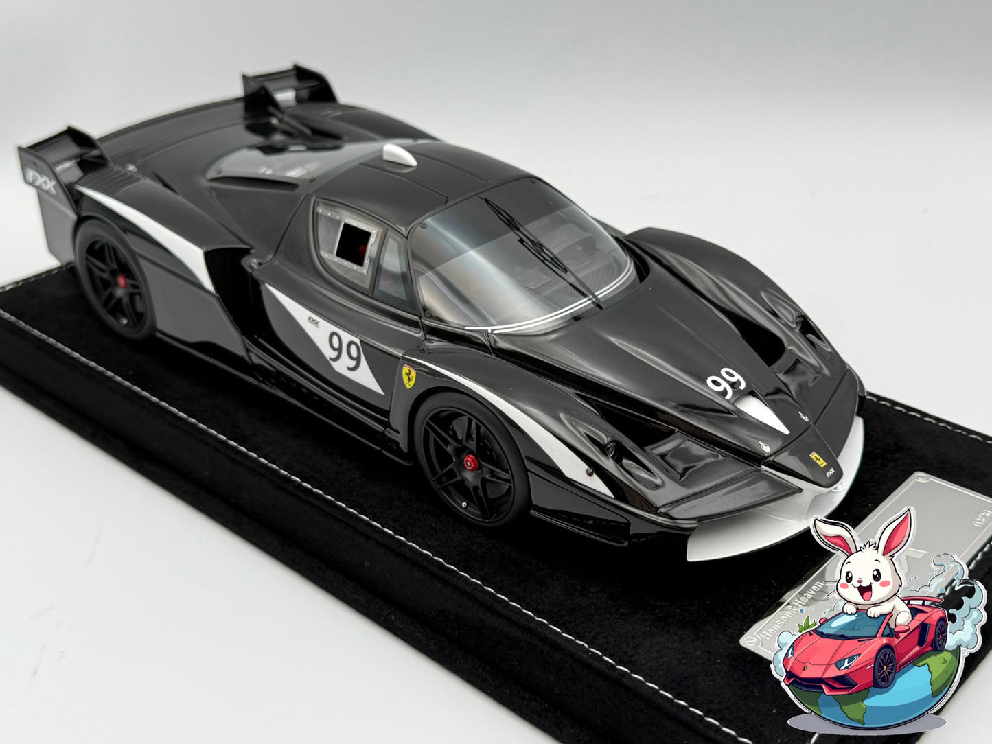 Henson & Heaven 1:18 Ferrari FXX (Diamond Black)