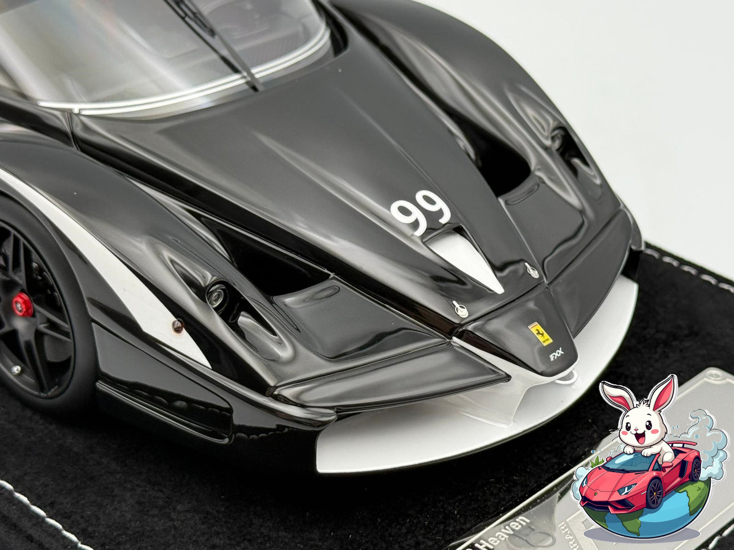 Henson & Heaven 1:18 Ferrari FXX (Diamond Black)