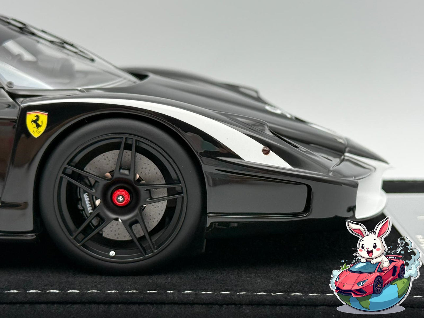 Henson & Heaven 1:18 Ferrari FXX (Diamond Black)