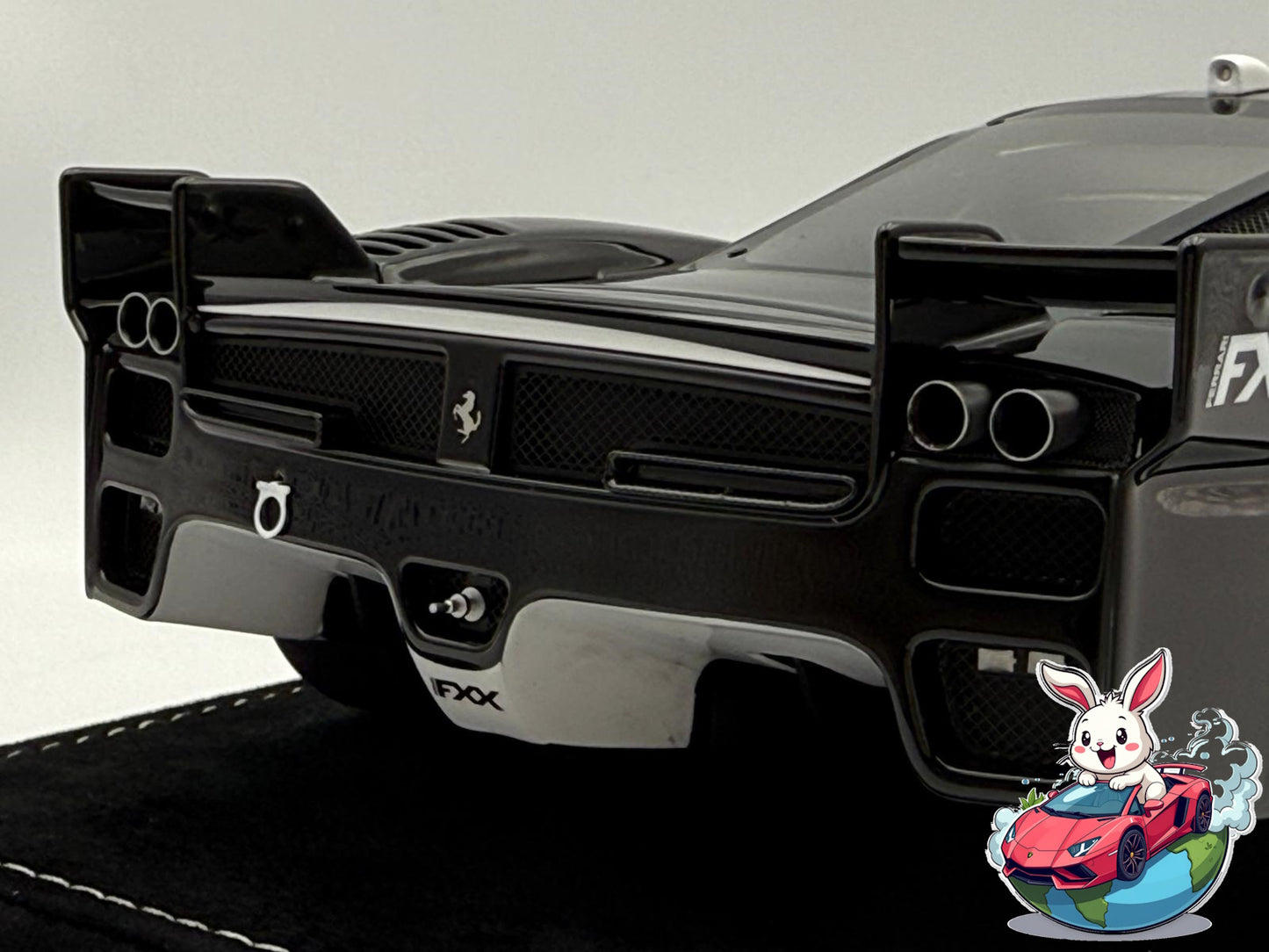Henson & Heaven 1:18 Ferrari FXX (Diamond Black)