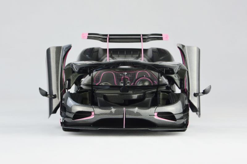 Frontiart 1:8 Koenigsegg One:1 JC (Carbon/Pink)