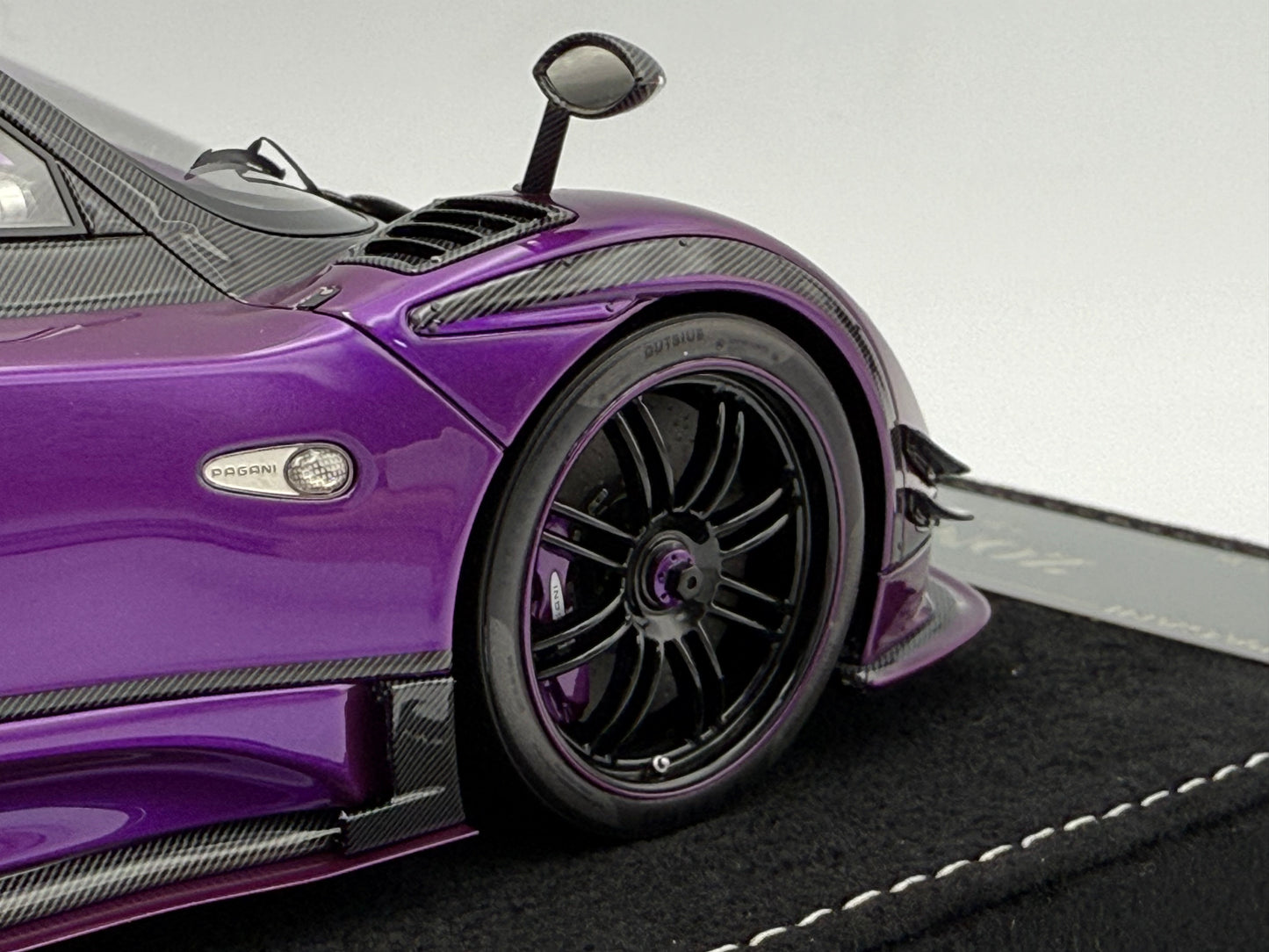 Henson & Heaven 1:18 Pagani Zonda 760 Viola