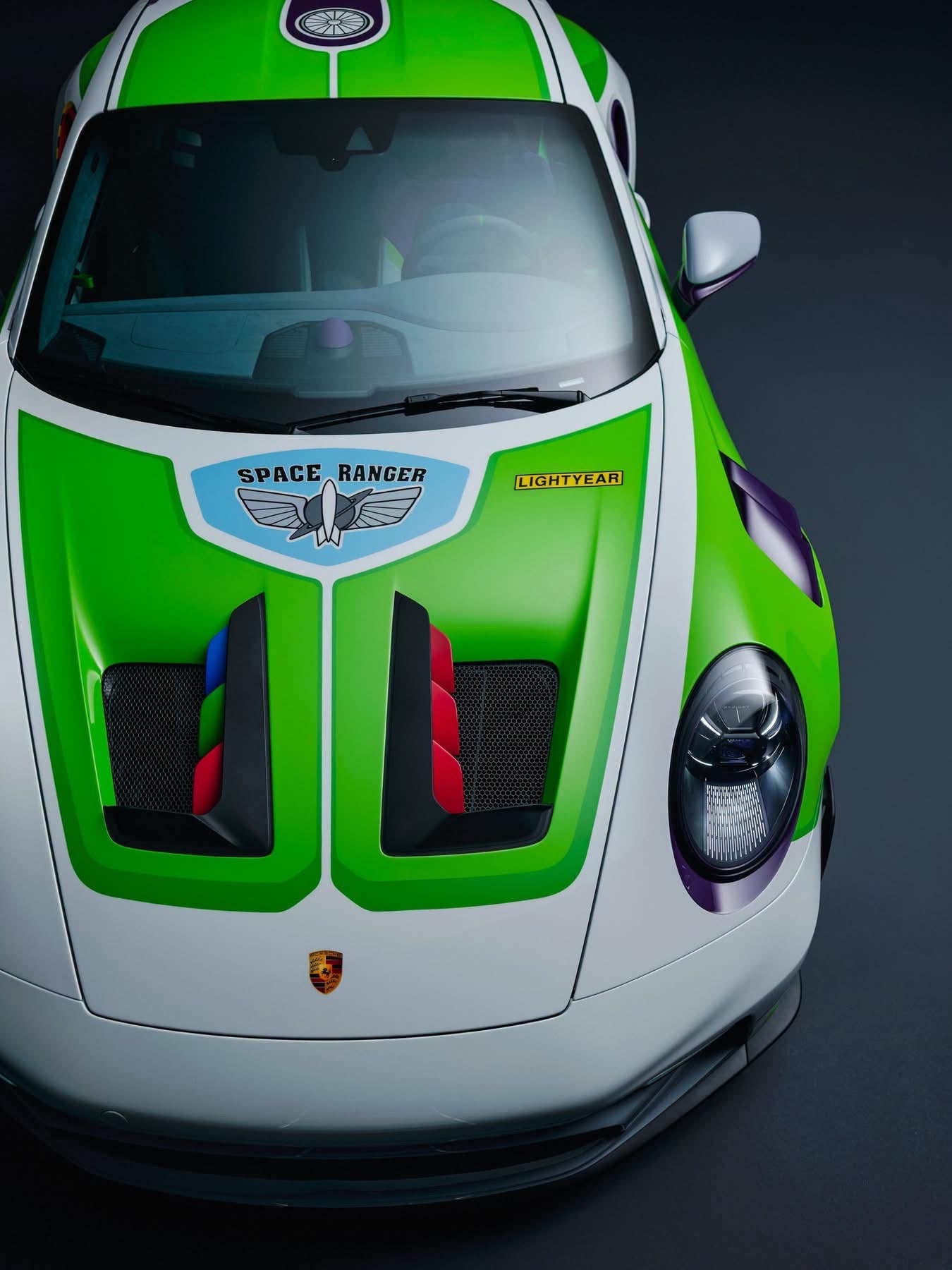 PREORDER Henson & Heaven 1:18 Disney x Porsche Sonderwunsch : Porsche 992 GT3 RS ‘Buzz Lightyear’