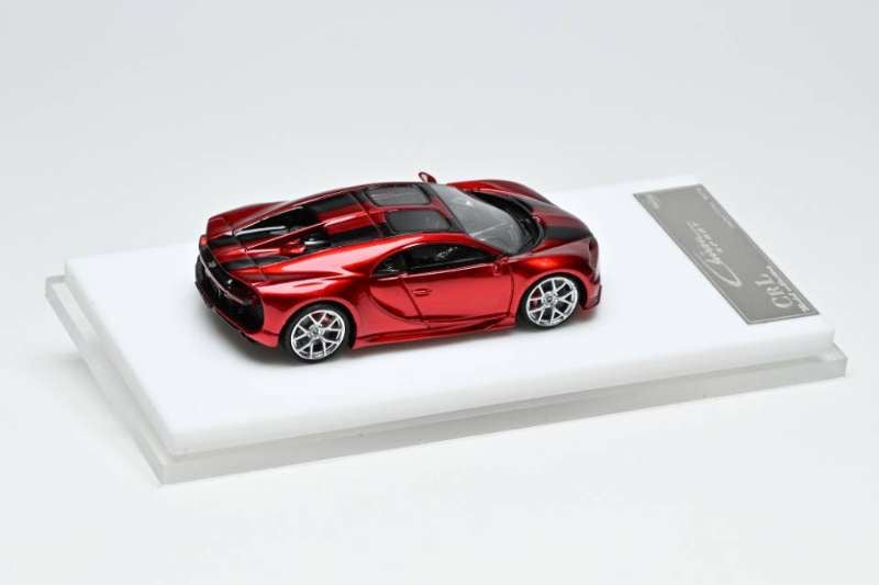 CRL 1:64 Bugatti Chiron Sport (Red/Black Stripe)