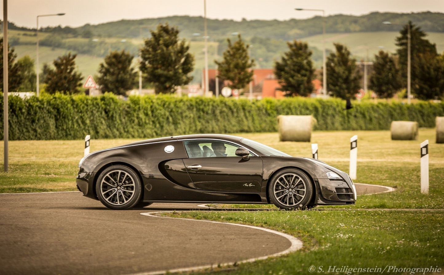 PREORDER VMB x Miniature Planet 1:18 Bugatti Veyron Super Sport 1:18