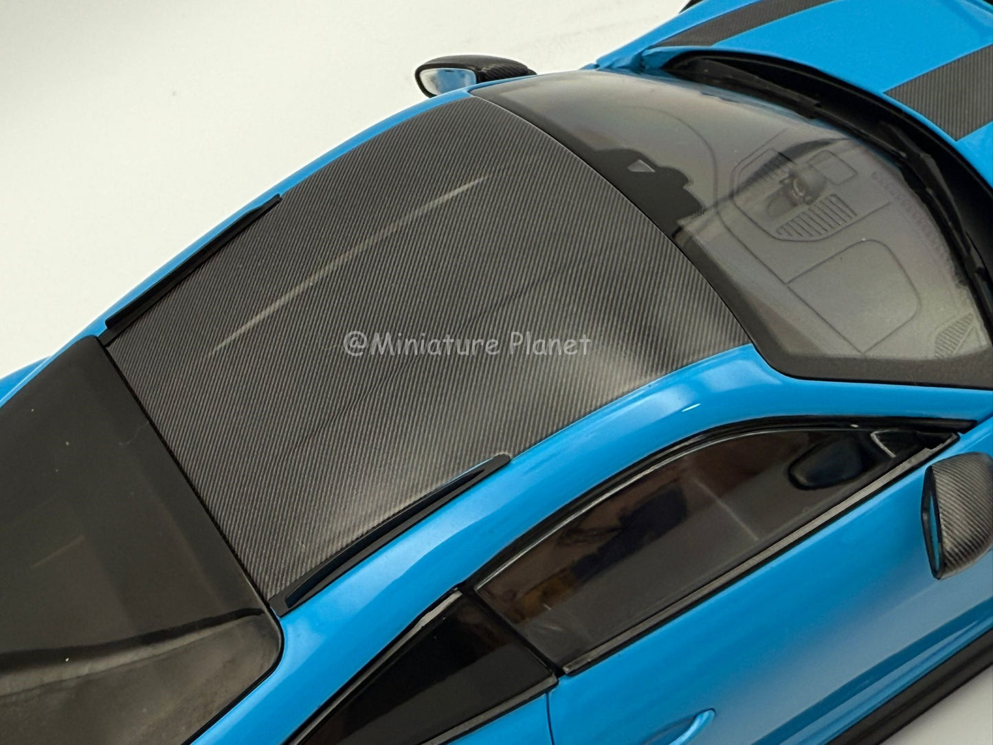 Minichamps 1:18 Porsche 911 (992) GT3 RS Weissach Package (Blue)