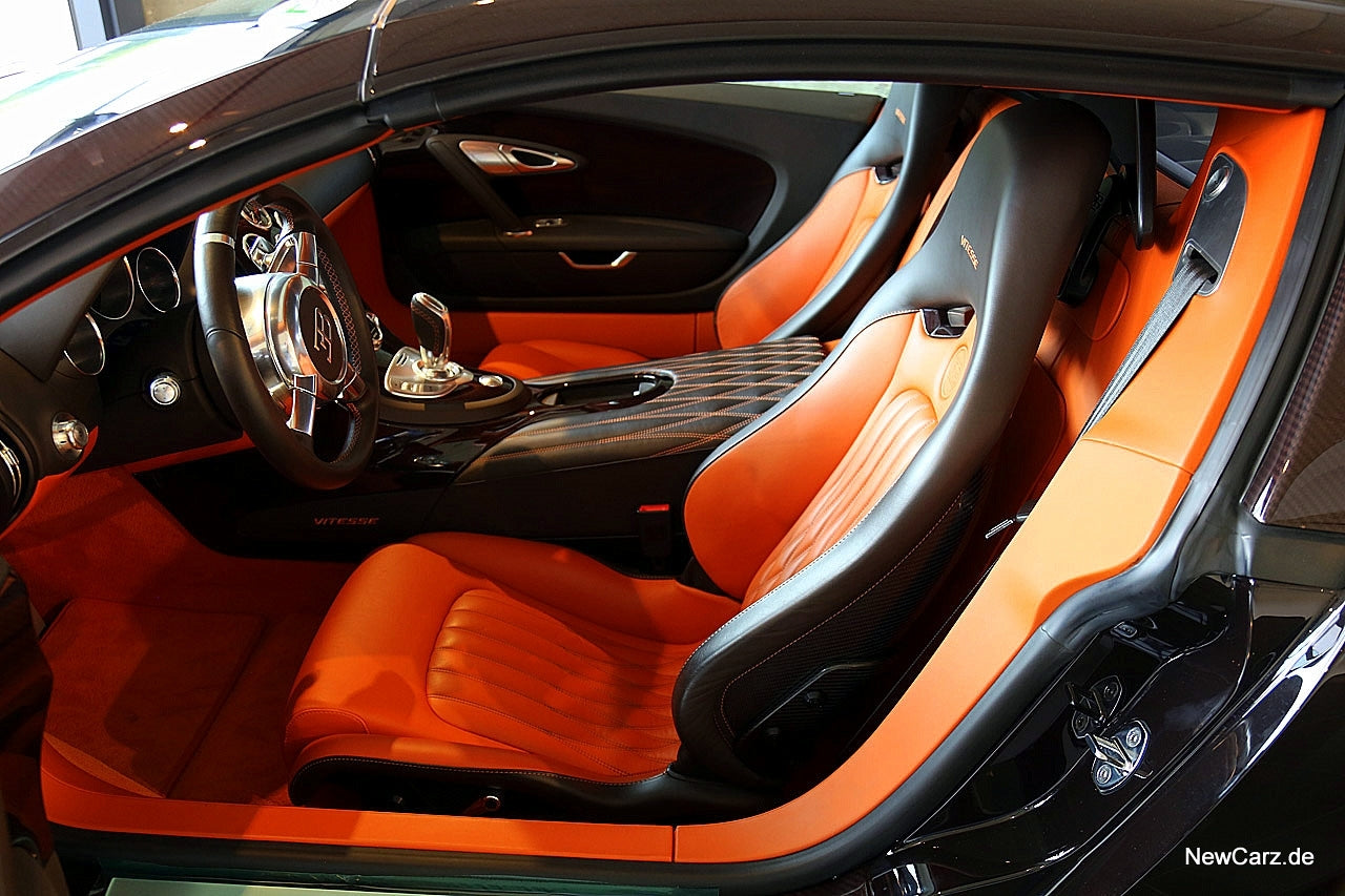 PREORDER 1:18 Bugatti Veyron Grand Sport Vitesse (Brown Carbon Fiber)