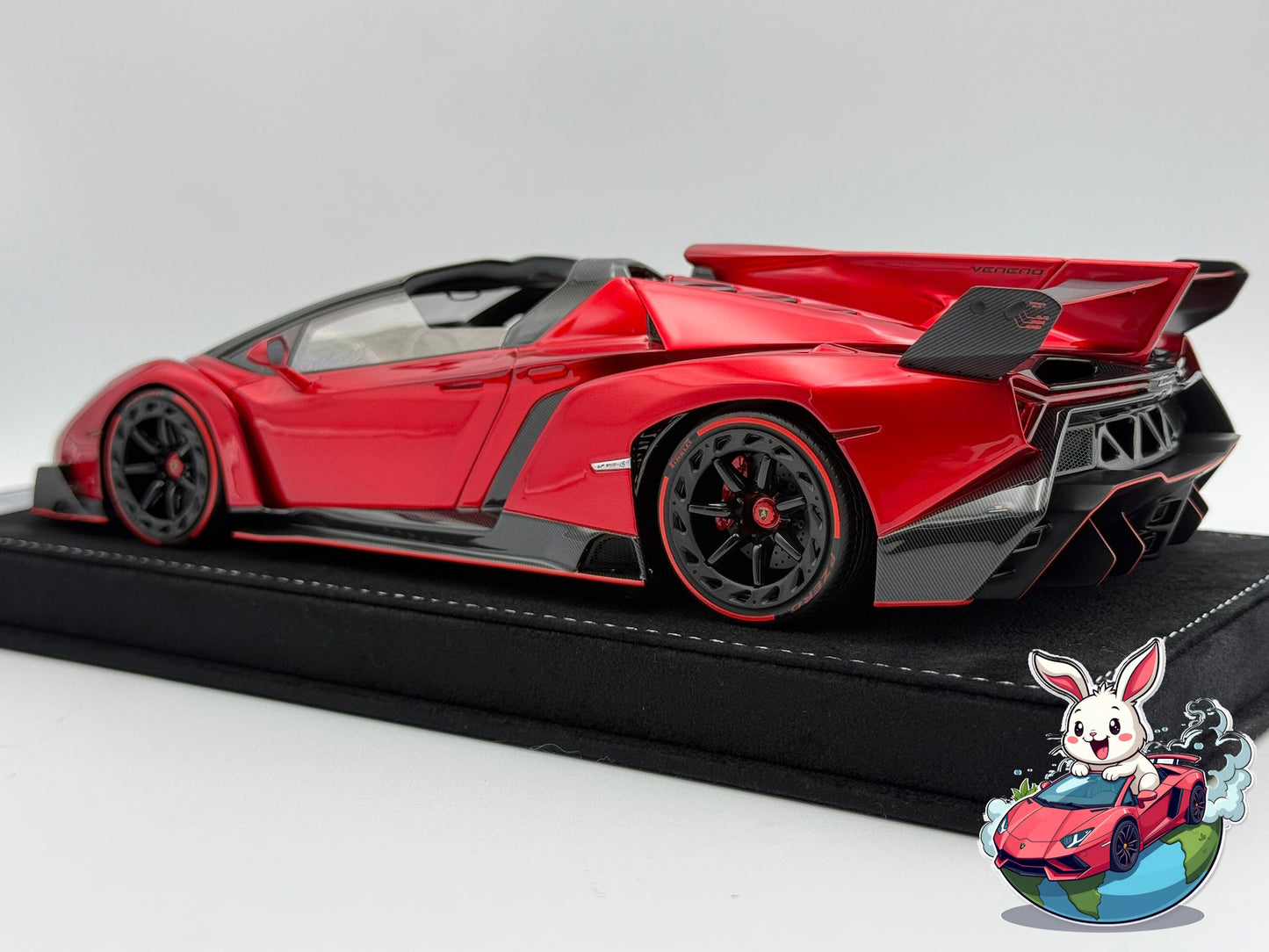 Henson & Heaven 1:18 Lamborghini Veneno Roadster (Launch Configuration)