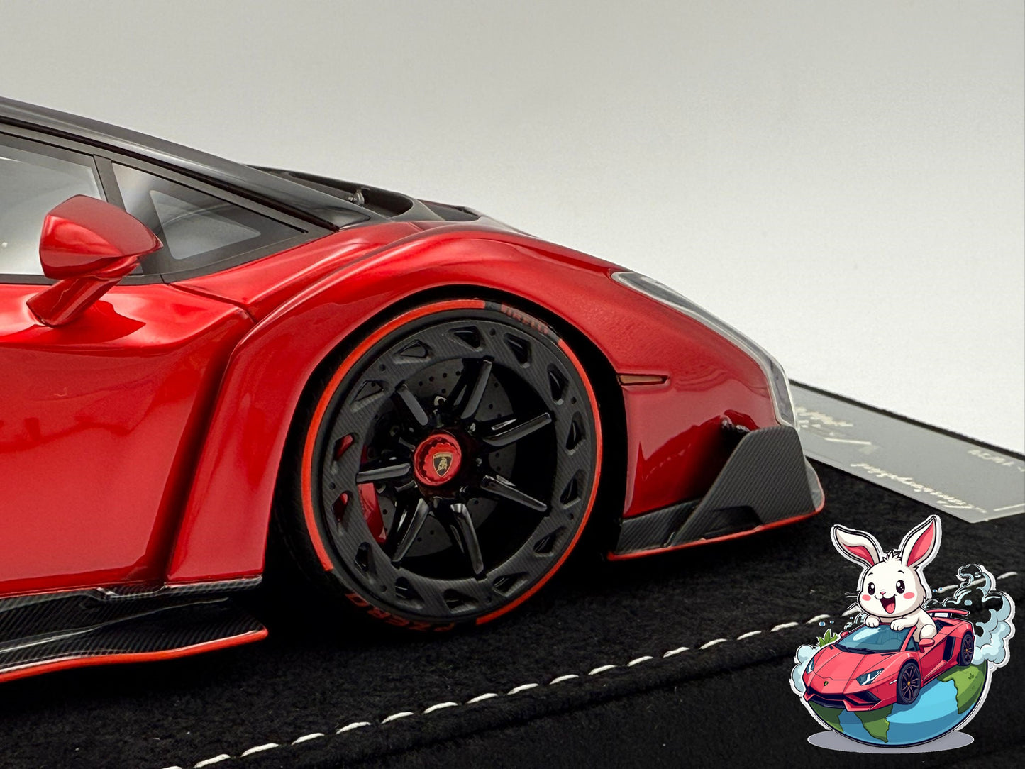 Henson & Heaven 1:18 Lamborghini Veneno Roadster (Launch Configuration)