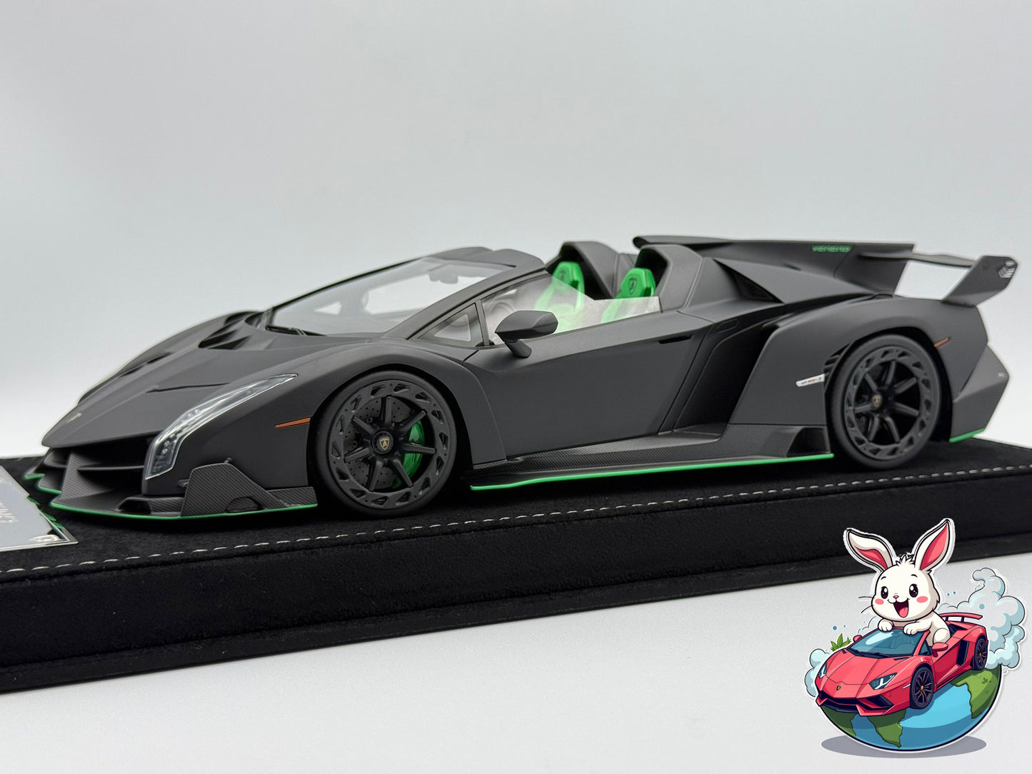 Henson & Heaven 1:18 Lamborghini Veneno Roadster (Macau Show - Matte Black/Green)
