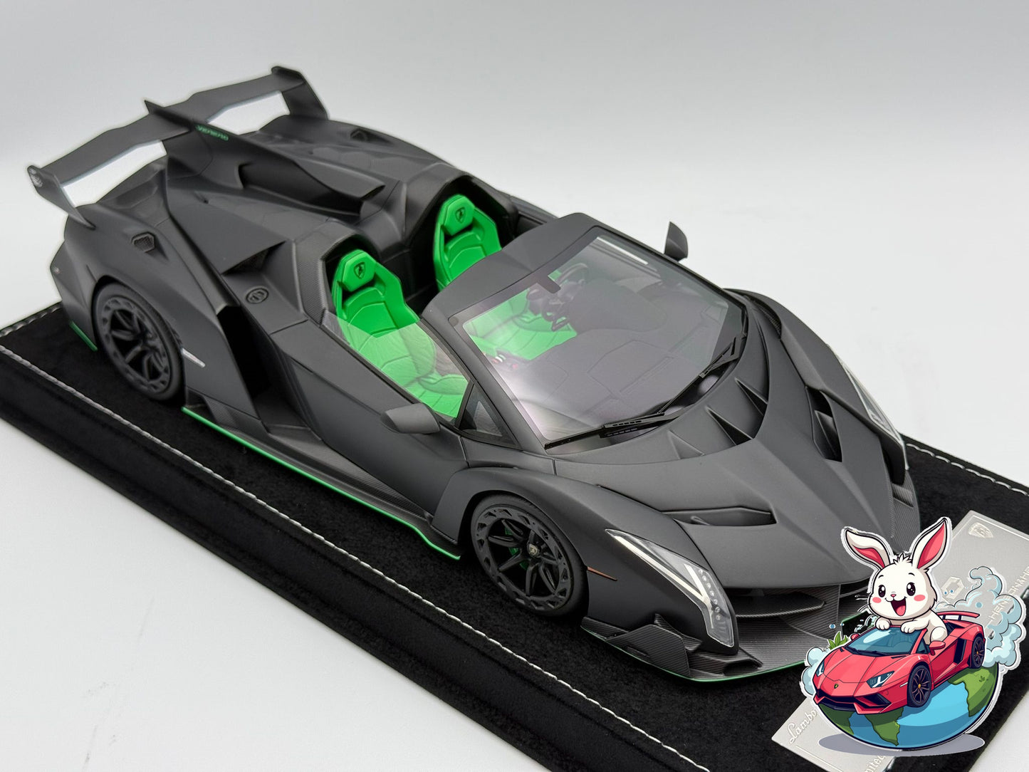 Henson & Heaven 1:18 Lamborghini Veneno Roadster (Macau Show - Matte Black/Green)