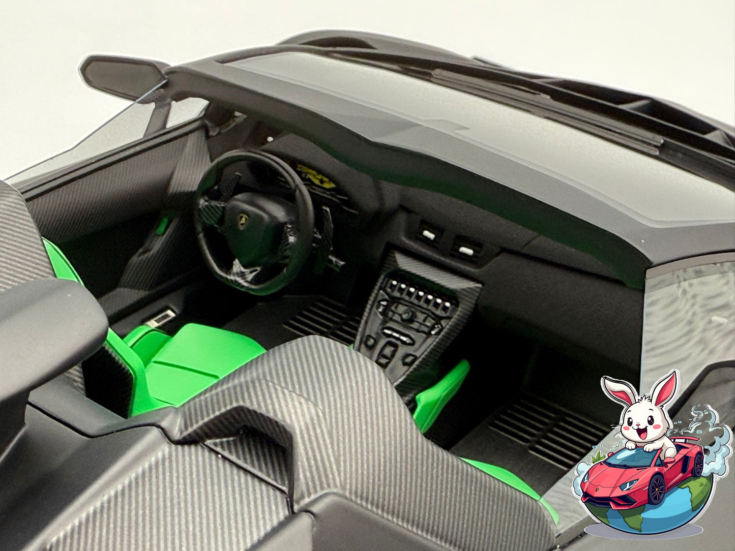 Henson & Heaven 1:18 Lamborghini Veneno Roadster (Macau Show - Matte Black/Green)