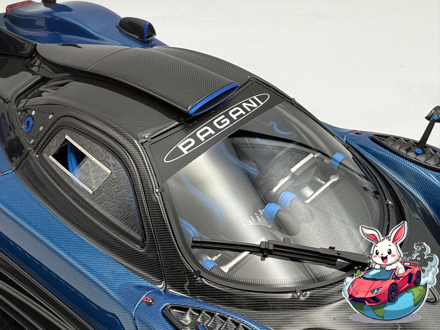Henson & Heaven 1:18 Pagani Zonda Revolucion (Blue Carbon)