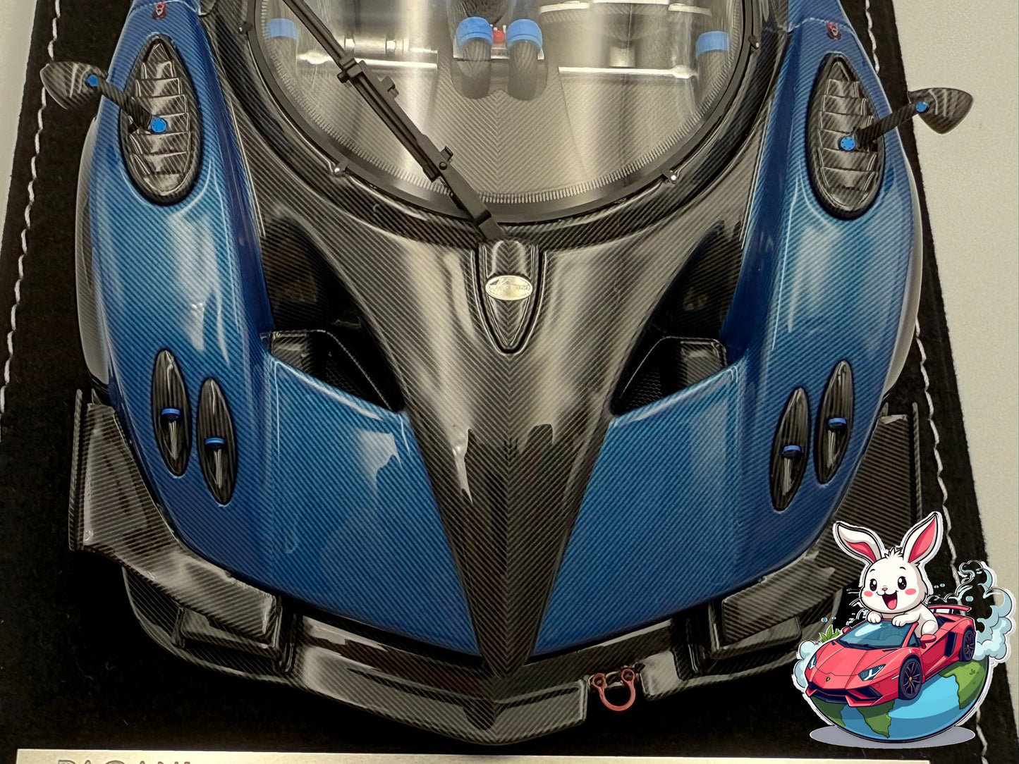 Henson & Heaven 1:18 Pagani Zonda Revolucion (Blue Carbon)