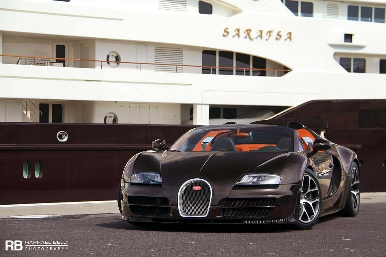 PREORDER 1:18 Bugatti Veyron Grand Sport Vitesse (Brown Carbon Fiber)