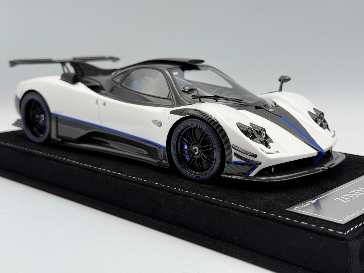 Henson & Heaven 1:18 Pagani Zonda 760 Riviera