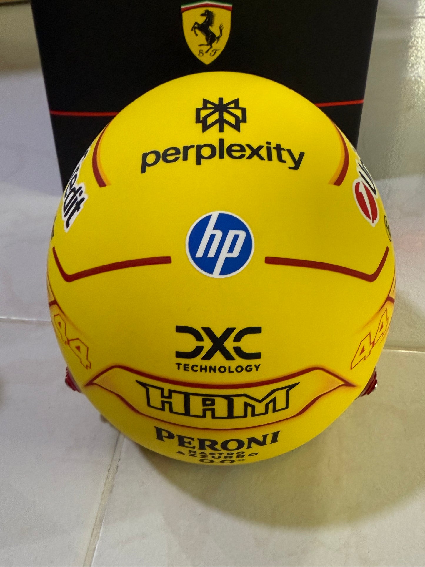 Bell 1:2 Mini Helmet Season 2025 - Lewis Hamilton
