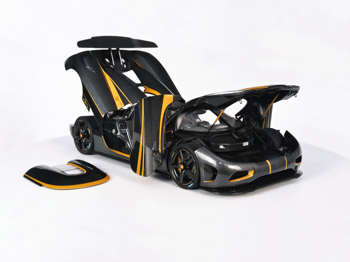 [PRE-ORDER] Frontiart 1:18 Koenigsegg Agera S Hundra