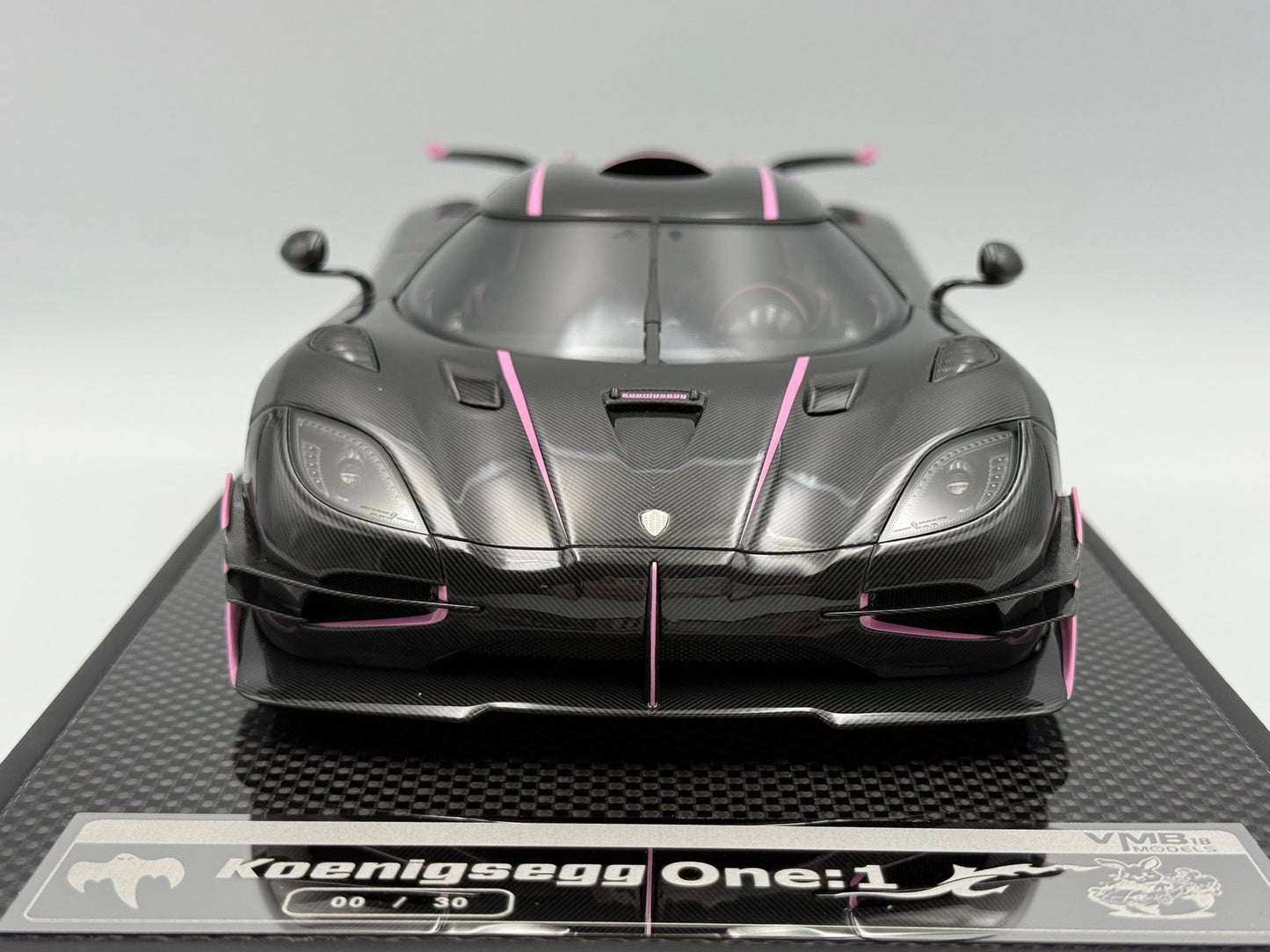 [Consignment Unit] VMB x Miniature Planet 1:18 Koenigsegg One:1 JC (Carbon Fiber/Pink)