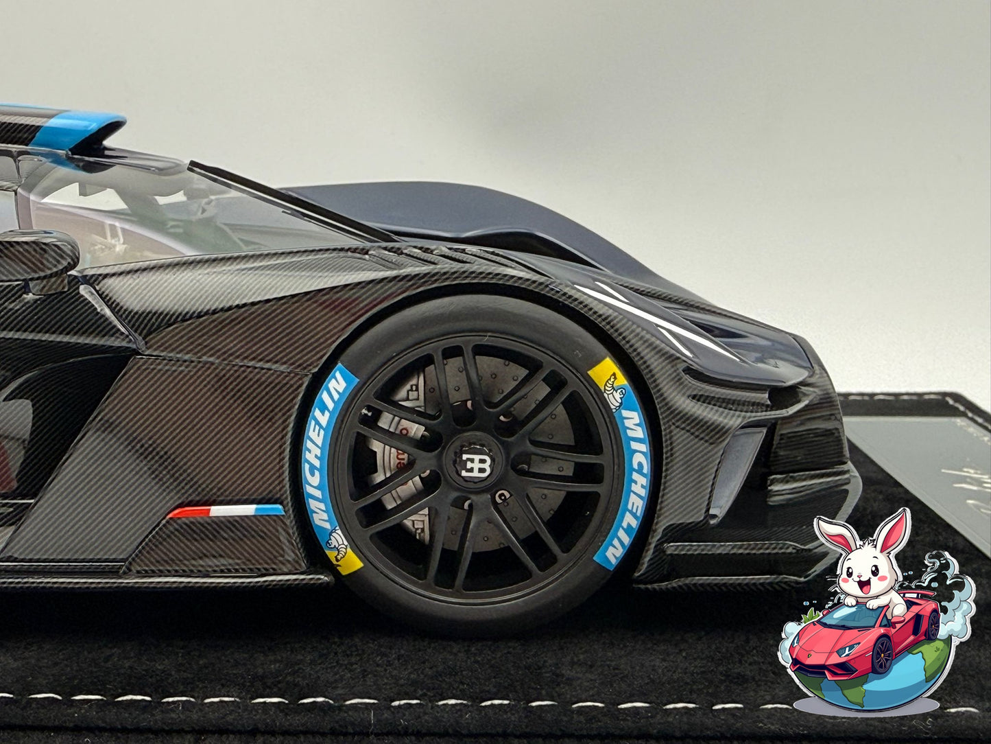 Henson & Heaven 1:18 Bugatti Bolide (Deep Blue/Carbon)