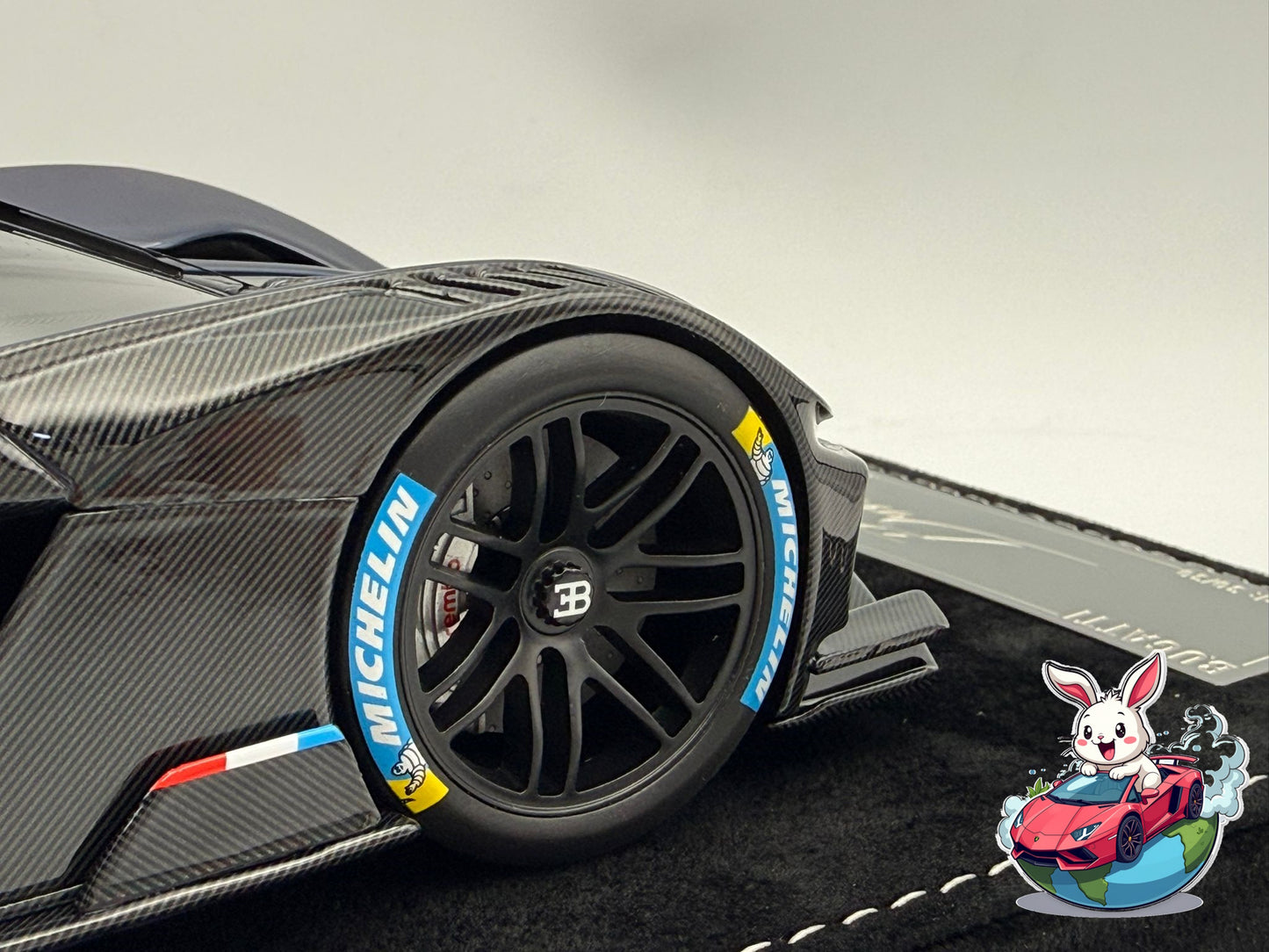 Henson & Heaven 1:18 Bugatti Bolide (Deep Blue/Carbon)