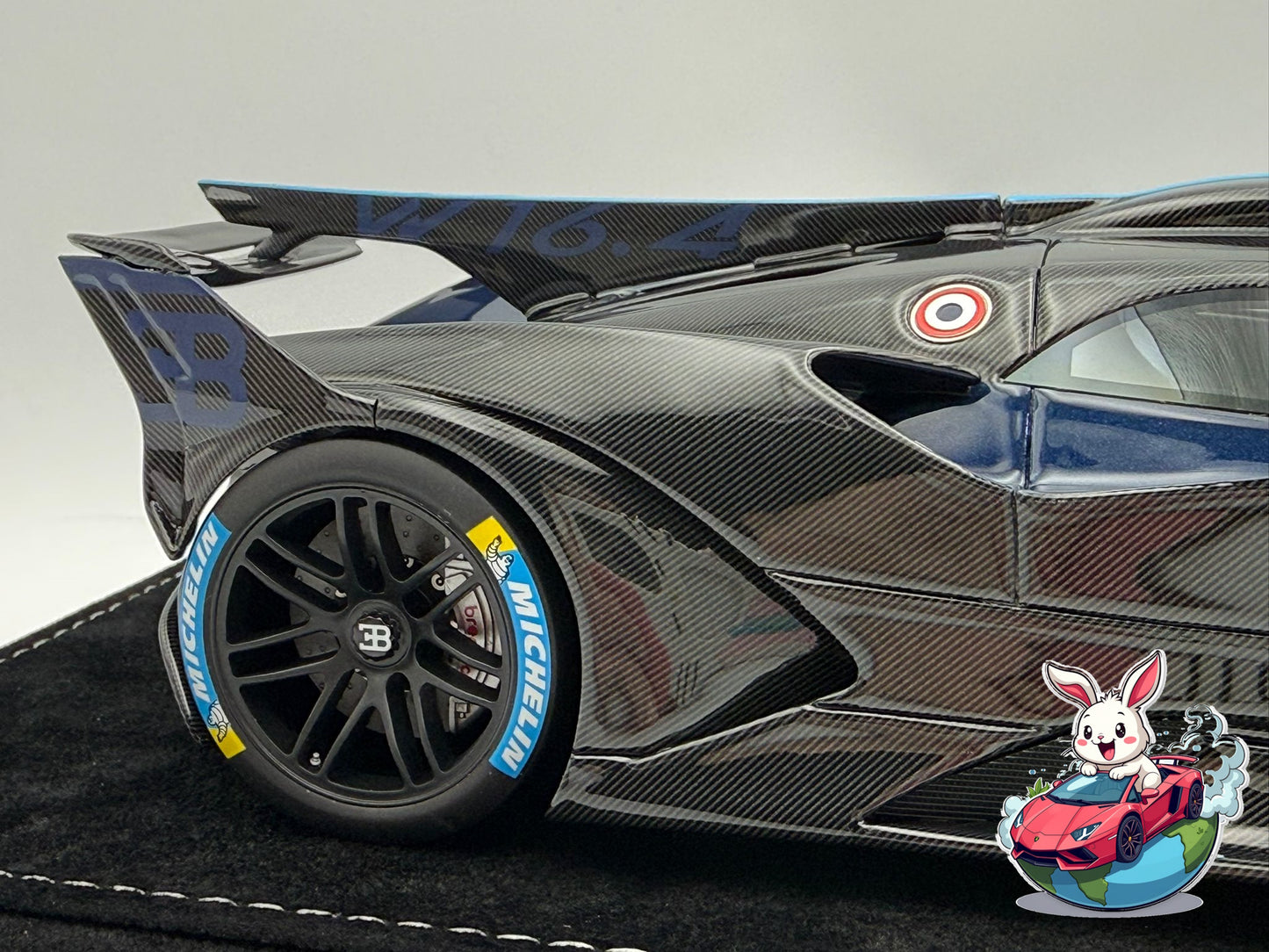 Henson & Heaven 1:18 Bugatti Bolide (Deep Blue/Carbon)