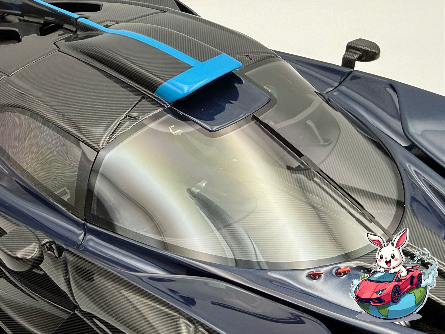 Henson & Heaven 1:18 Bugatti Bolide (Deep Blue/Carbon)