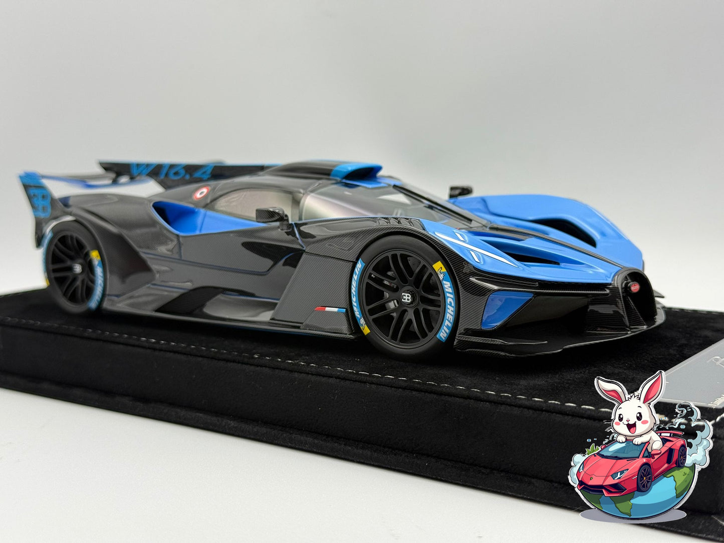 Henson & Heaven 1:18 Bugatti Bolide (French Blue/Black Carbon)
