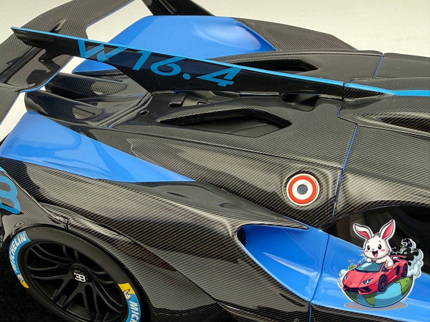 Henson & Heaven 1:18 Bugatti Bolide (French Blue/Black Carbon)
