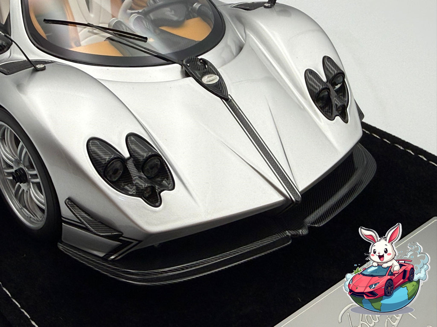 Henson & Heaven 1:18 Pagani Zonda Cinque Roadster (Liquid Silver)