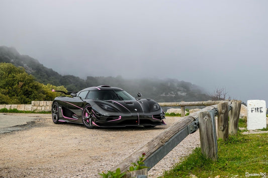 PRE-ORDER VMB 1:18 Koenigsegg One:1 JC (Carbon/Pink) - Exclusive Model