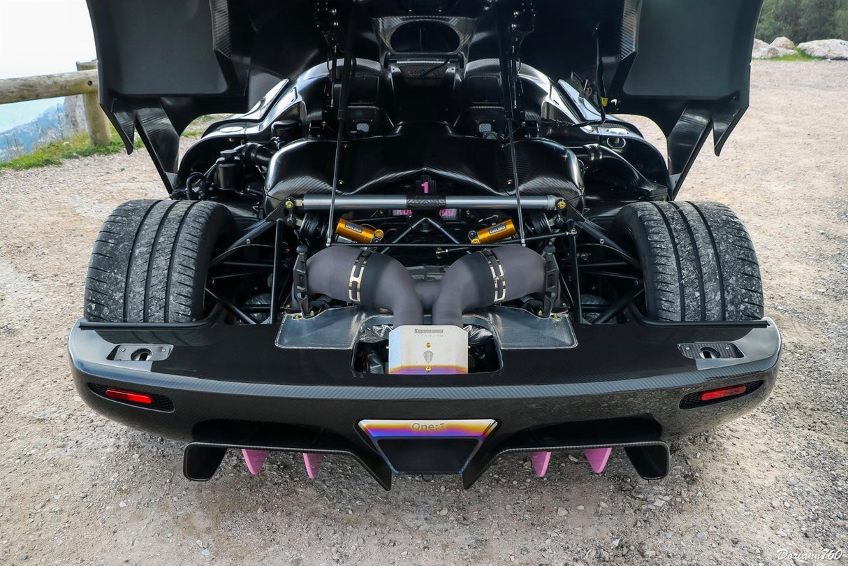 PRE-ORDER VMB 1:18 Koenigsegg One:1 JC (Carbon/Pink) - Exclusive Model